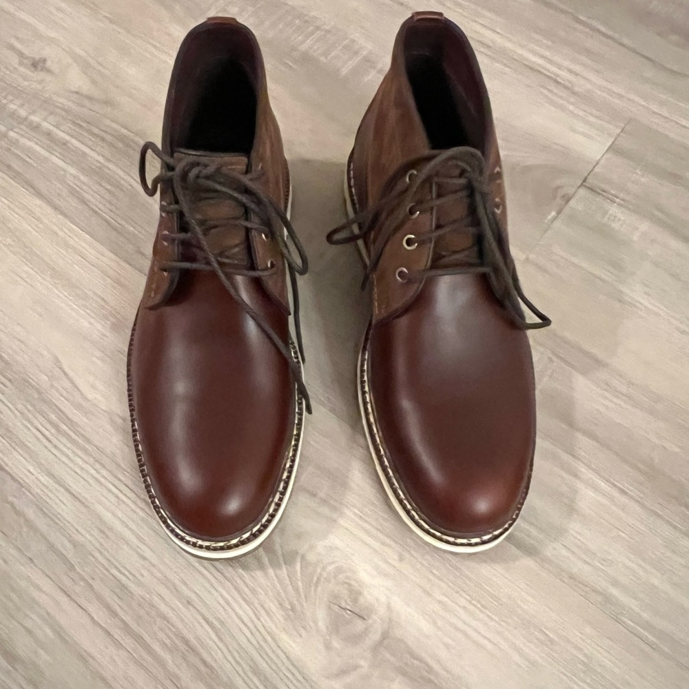 NEW Timberland 9723B Men’s Brown Chukka Boots – Size 9
